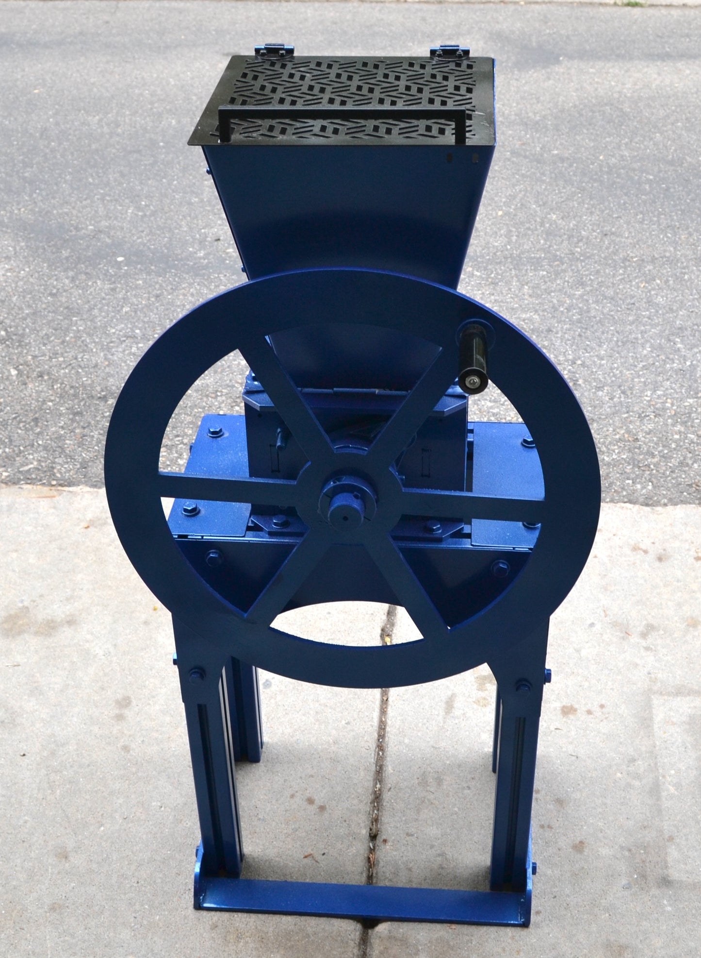 Desktop Handwheel Shredder