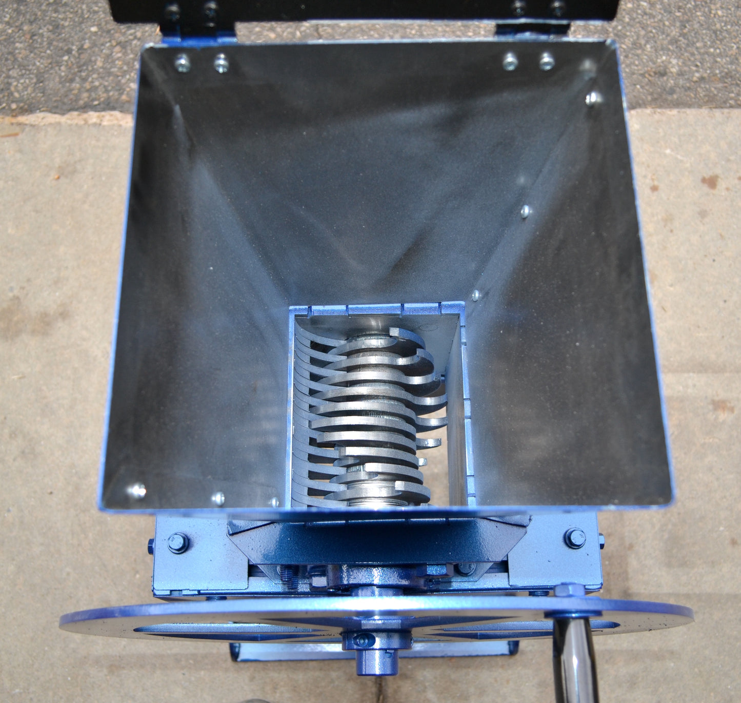 Desktop Handwheel Shredder